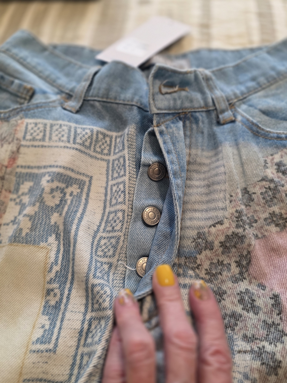 Patchwork Wide-Leg Jeans in Light Blue with Floral Print - Picture 4 of 4